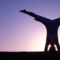 Benefícios do Yoga | Invertidas: Por que ficar de cabeça para baixo?